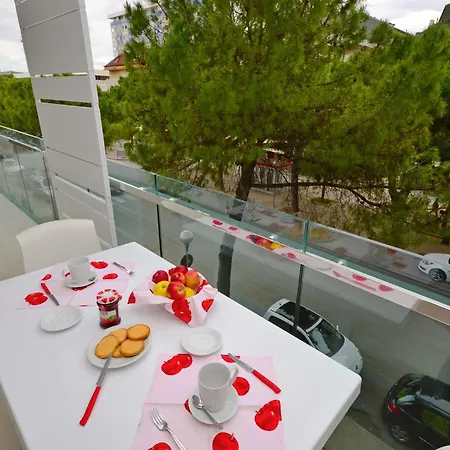 Apartment Perfect Flat Close To The