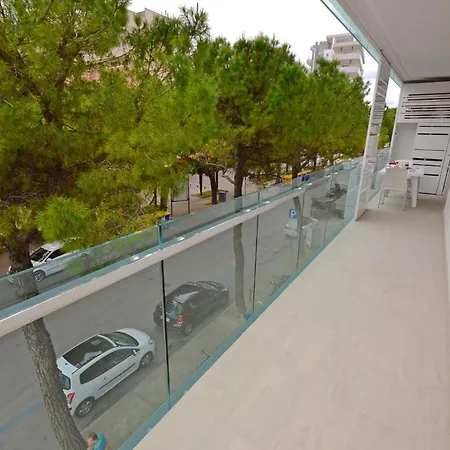 Perfect Flat Close To The *